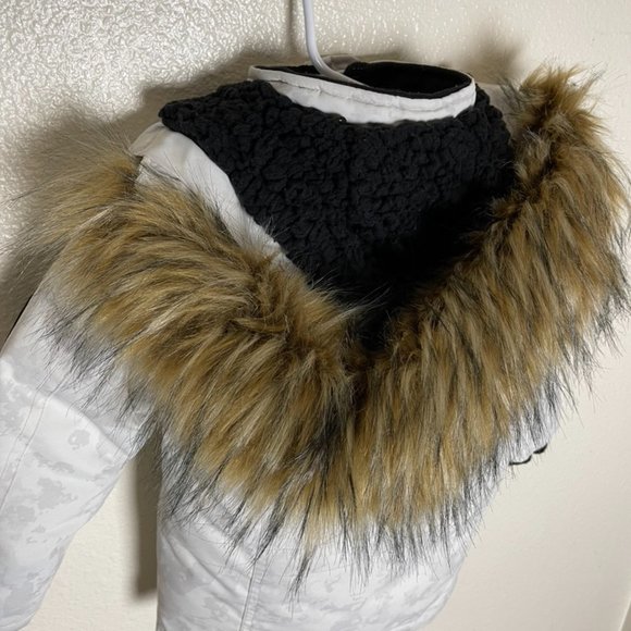 Diesel | Hooded Winter Coat with Faux-Fur Trim - Picture 4 of 10